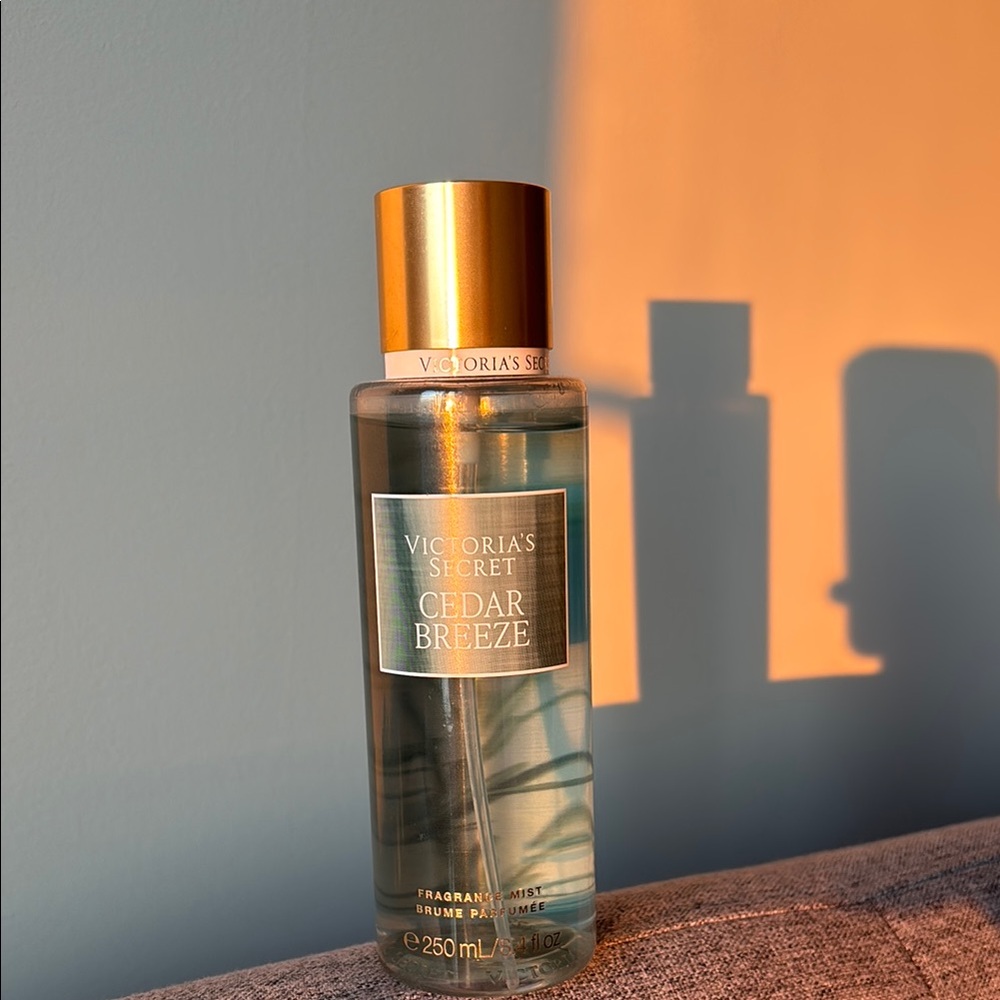 Victoria's Secret Cedar Breeze Fragrance Mist